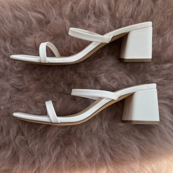 Leevar Women's White Squared Toed Block Heel Size 8 (US) - Picture 4 of 7